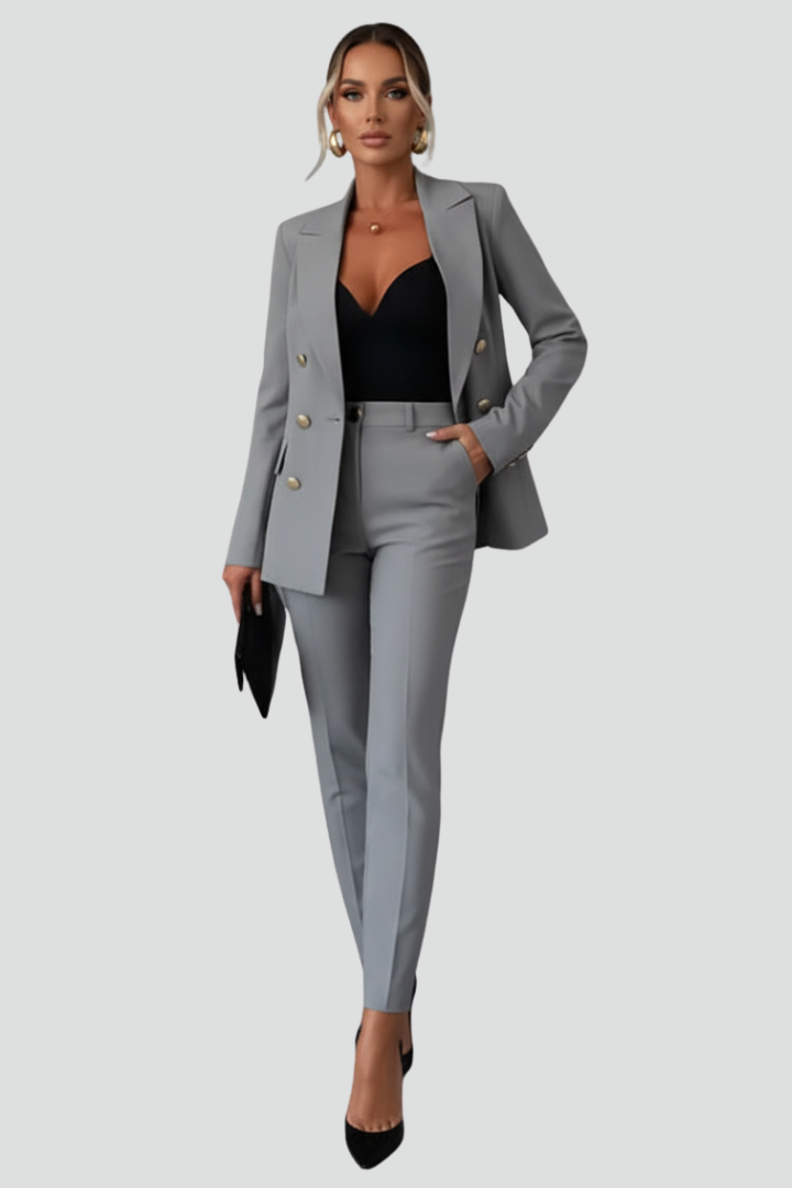 Close-up: detailing on the elegant women's tailored blazer, showcasing its quality and professional look.