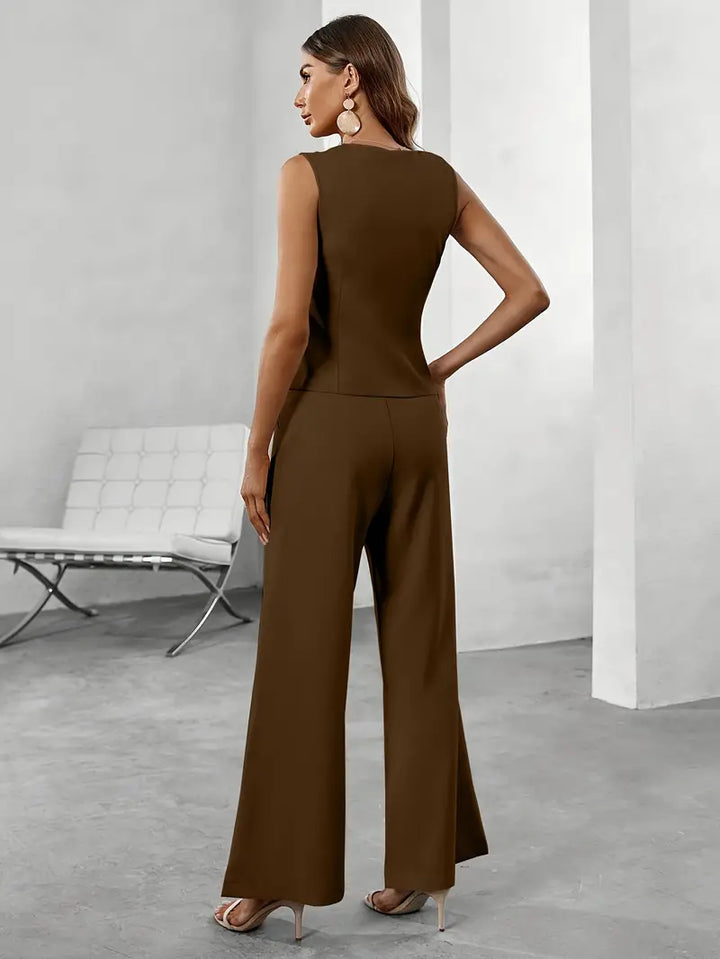 Stylish women's tailored matching set with blazer & trousers. Modern chic professional outfit for women.
