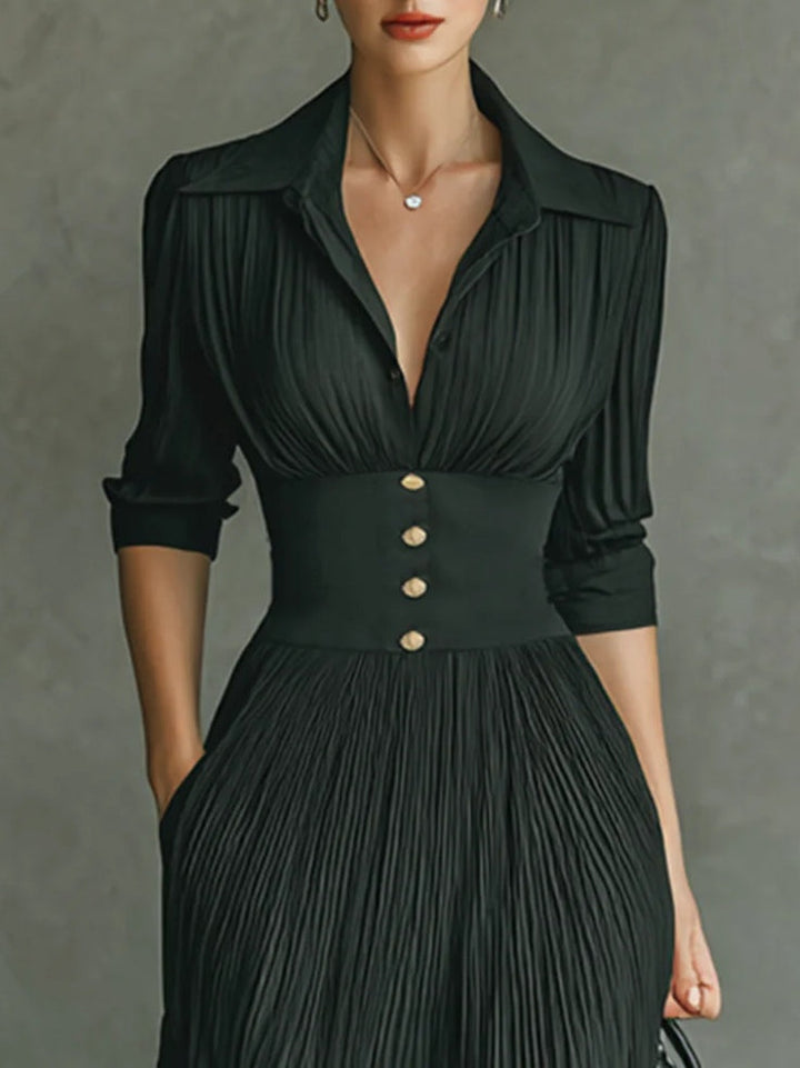 Versatile women's elegant maxi dress featuring a tailored waist, suitable for various occasions & minimal fashion.
