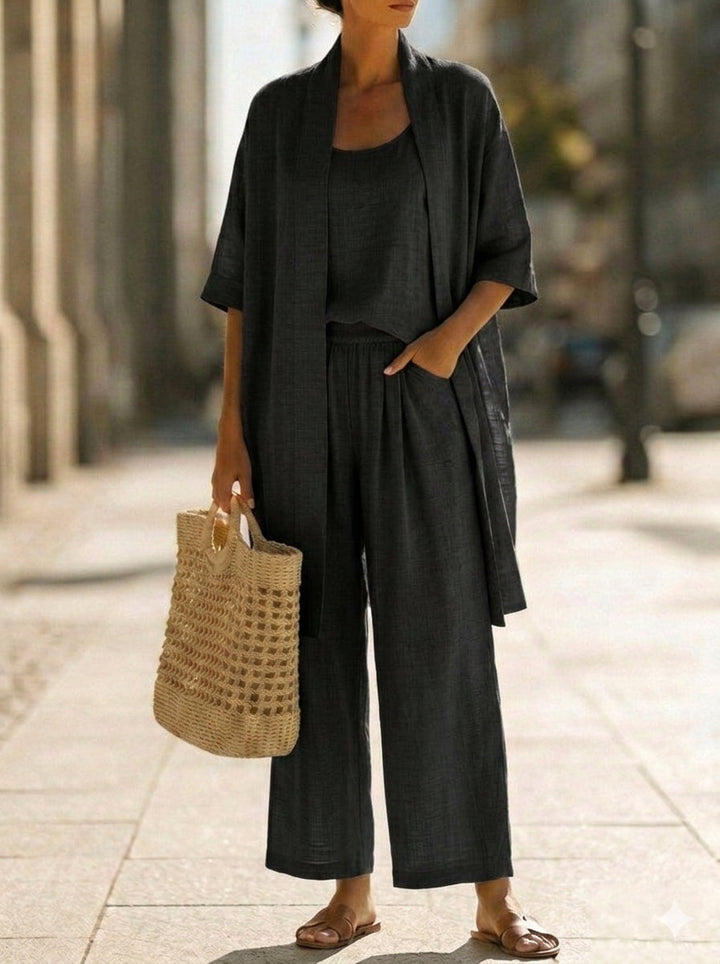 Versatile women's three-piece comfort set, elegant and relaxed fit, ideal for casual wear or stylish loungewear.