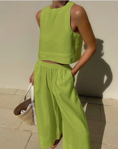 Spring/summer women's two-piece outfit set. Relaxed fit for elegant or casual matching wear.