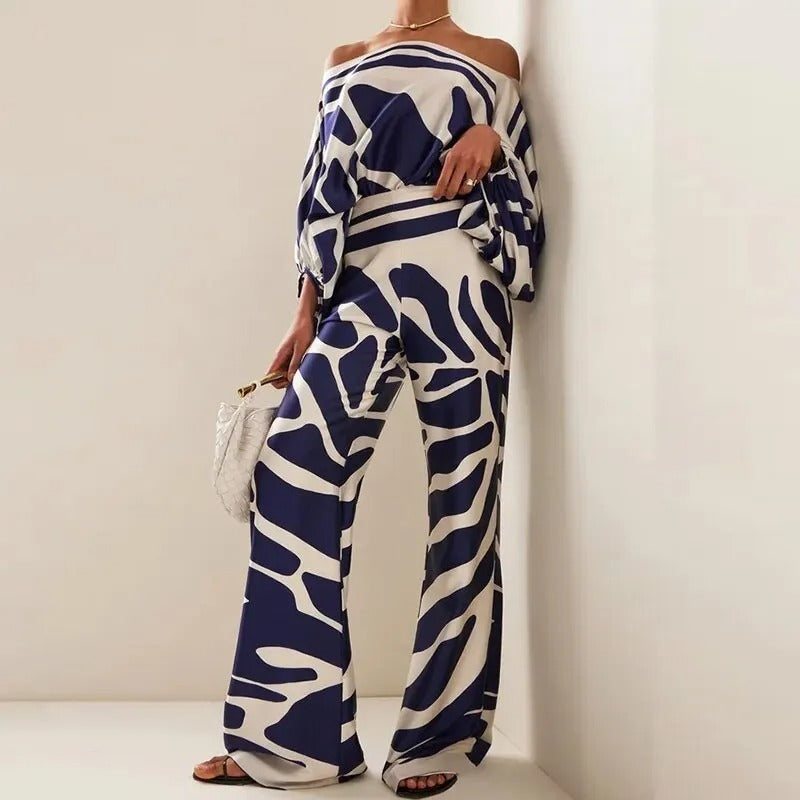 Elegant women's two-piece set in a chic, flattering design, perfect for stylish comfort from casual to formal occasions.