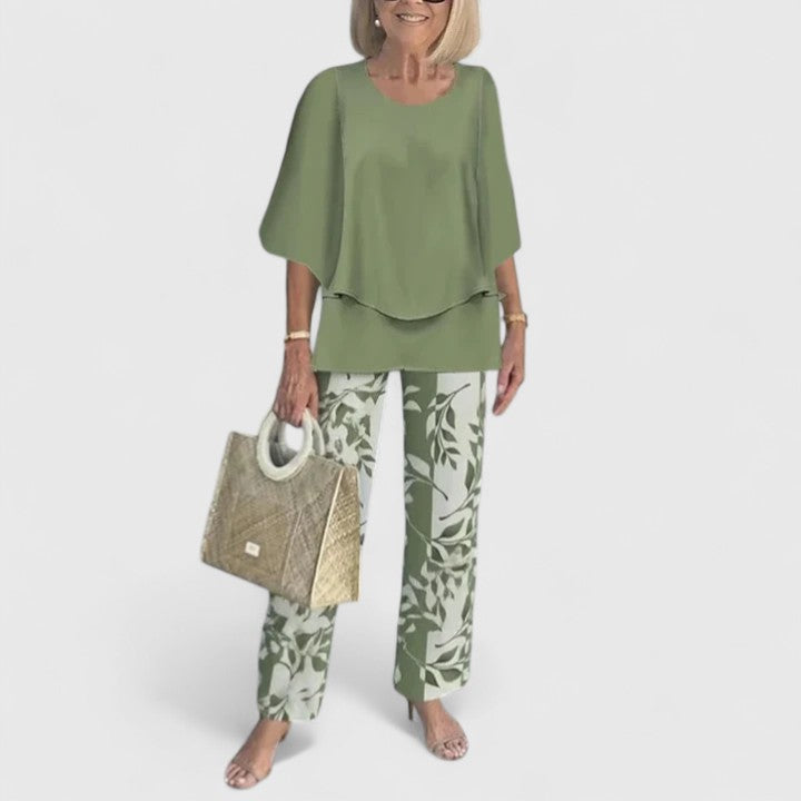 Breathable women's two-piece set, comfortable co-ord for elegant summer outfits. Versatile fashion.