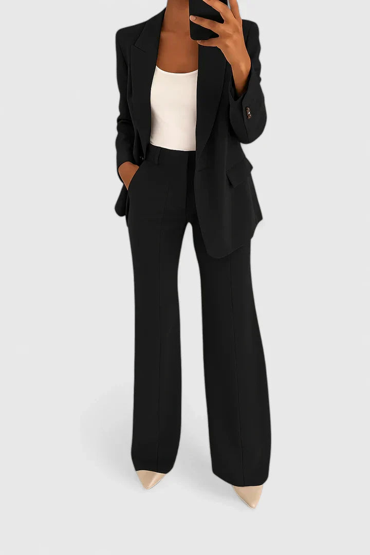 Elegant women's two-piece suit set, perfect for office, business attire, or formal wear. Chic & sophisticated style.