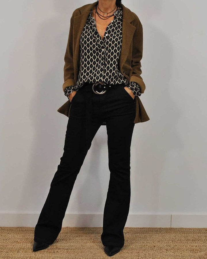 Comfortable long-sleeve V-neck blouse for women, featuring an elegant design for stylish office wear or casual outings.