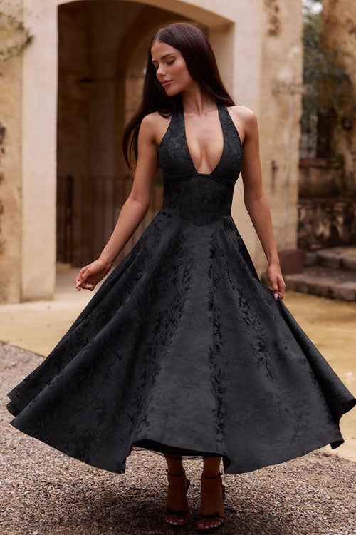 Women's party dress: V-neck halter, flowing jacquard maxi skirt, elegant.