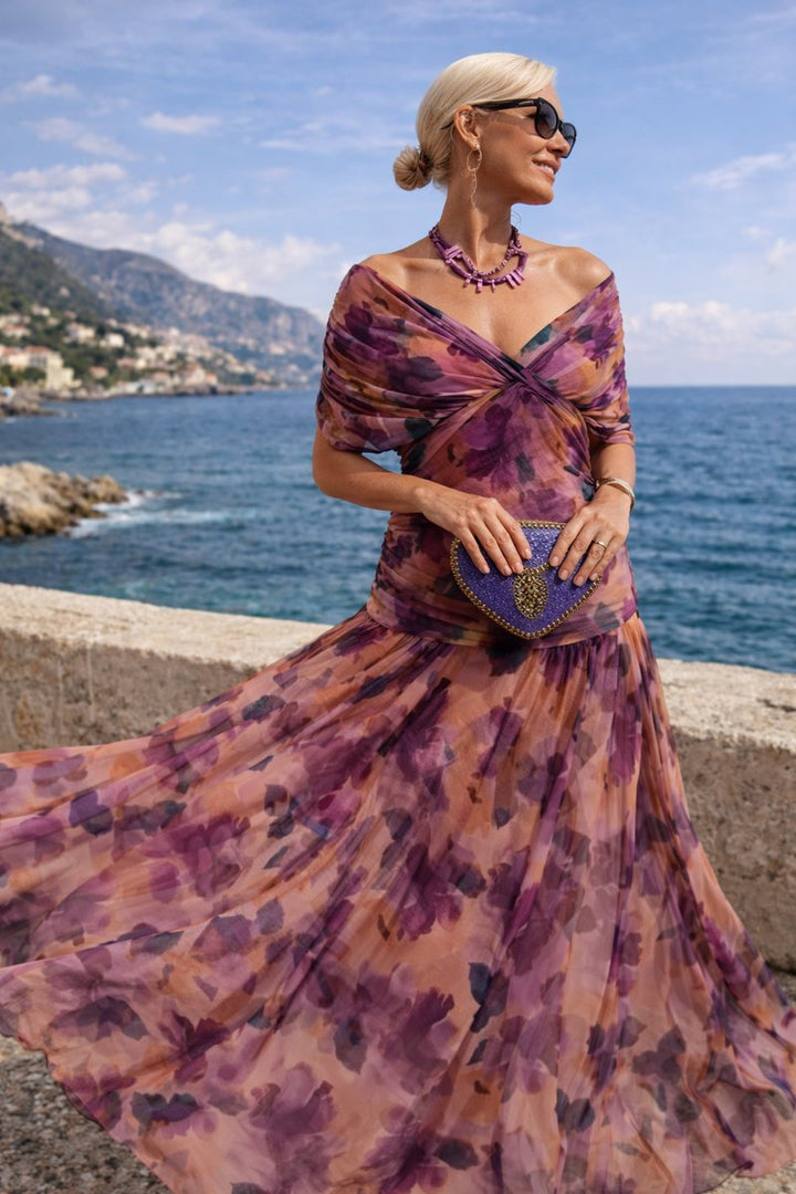 Formal V-neck long dress for women, featuring a pleated waist detail, ideal as a wedding guest outfit.