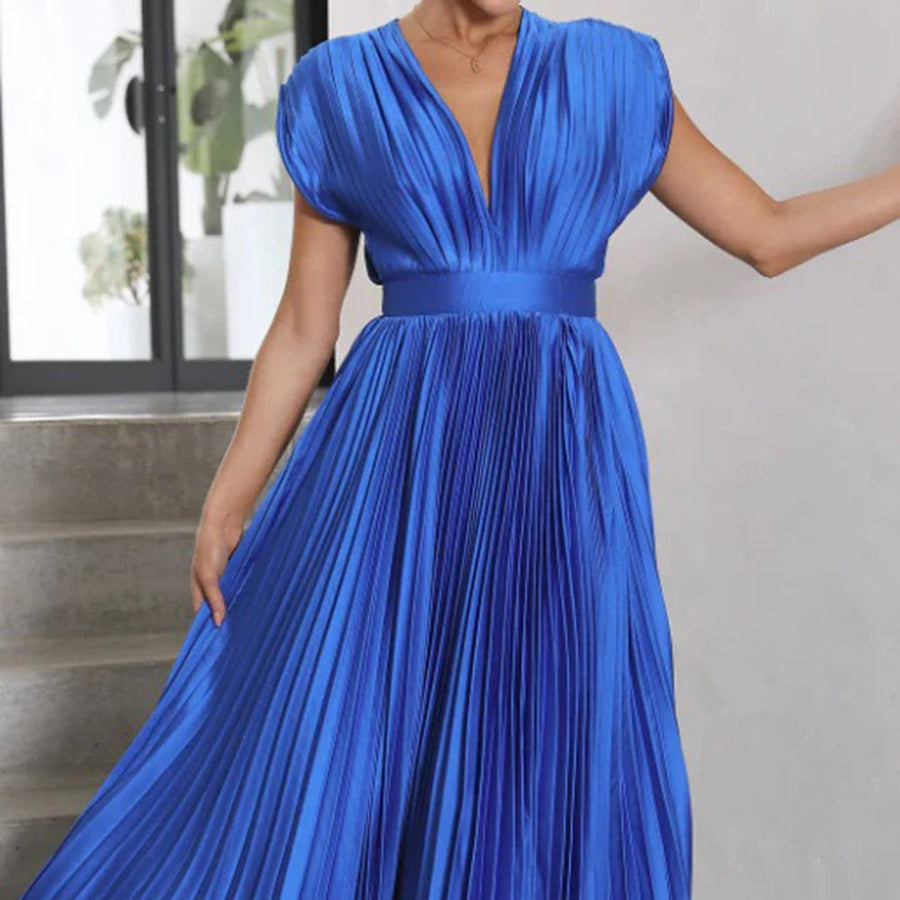 Elegant women's V-neck long pleated dress, a beautiful maxi gown for wedding guests.