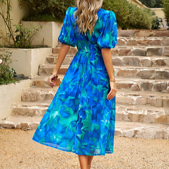 Detailed women's elegant vintage style midi dress, perfect for retro parties, casual outings & timeless fashion.