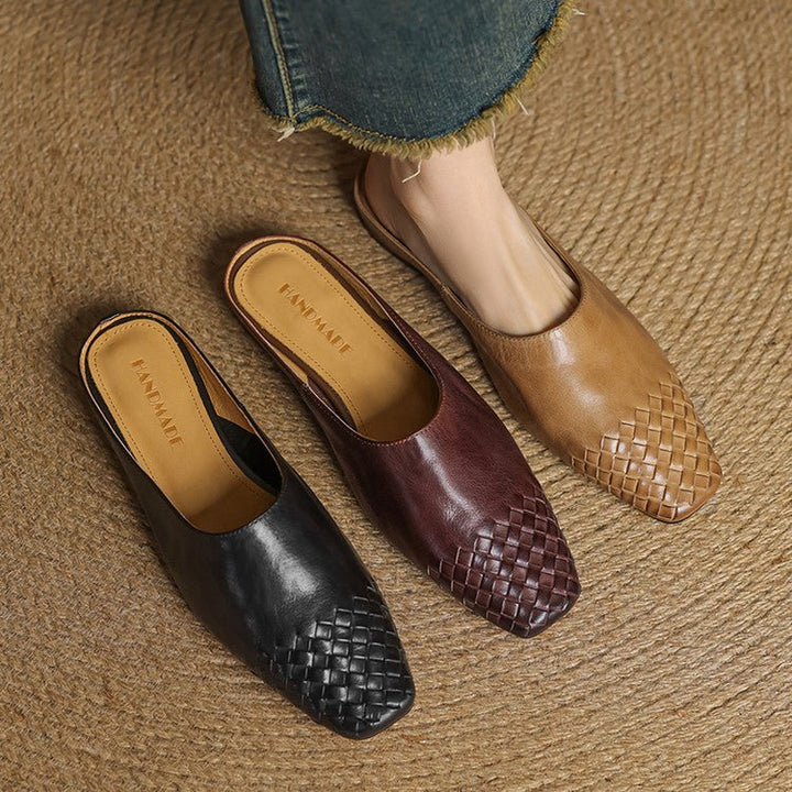 Everyday elegant women's mules, featuring a unique woven upper and contemporary square toe.