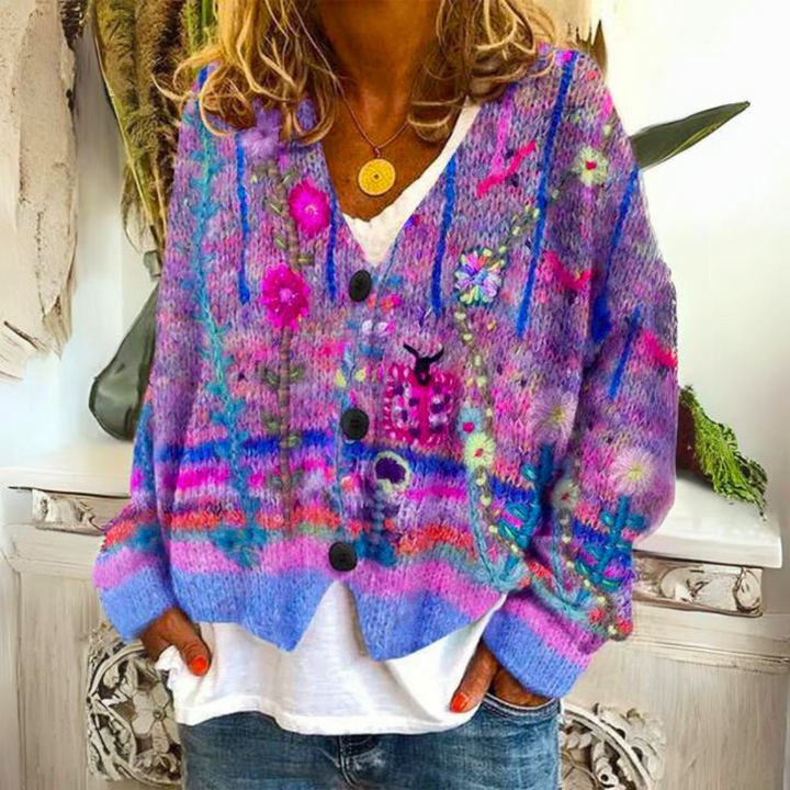 Vibrant Eva women's colorful long-sleeve sweater. Cozy & comfortable relaxed fit pullover, ideal for stylish winter fashion.