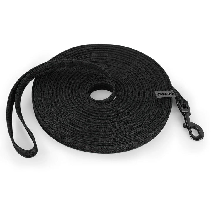 Comfort-first extra long waterproof dog lead with an ergonomic padded handle for easy use.