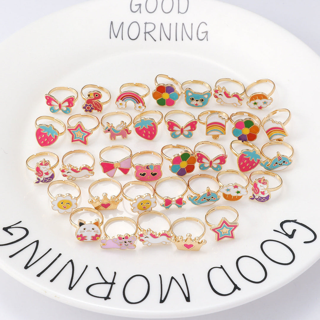 Modern women's fashion drop earrings, lightweight and comfortable. Elegant accessory for a sophisticated everyday look.