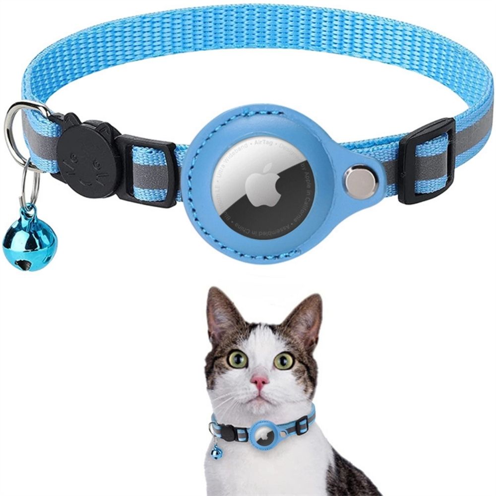 Comfortable adjustable cat safety collar with reflective strip & GPS technology.