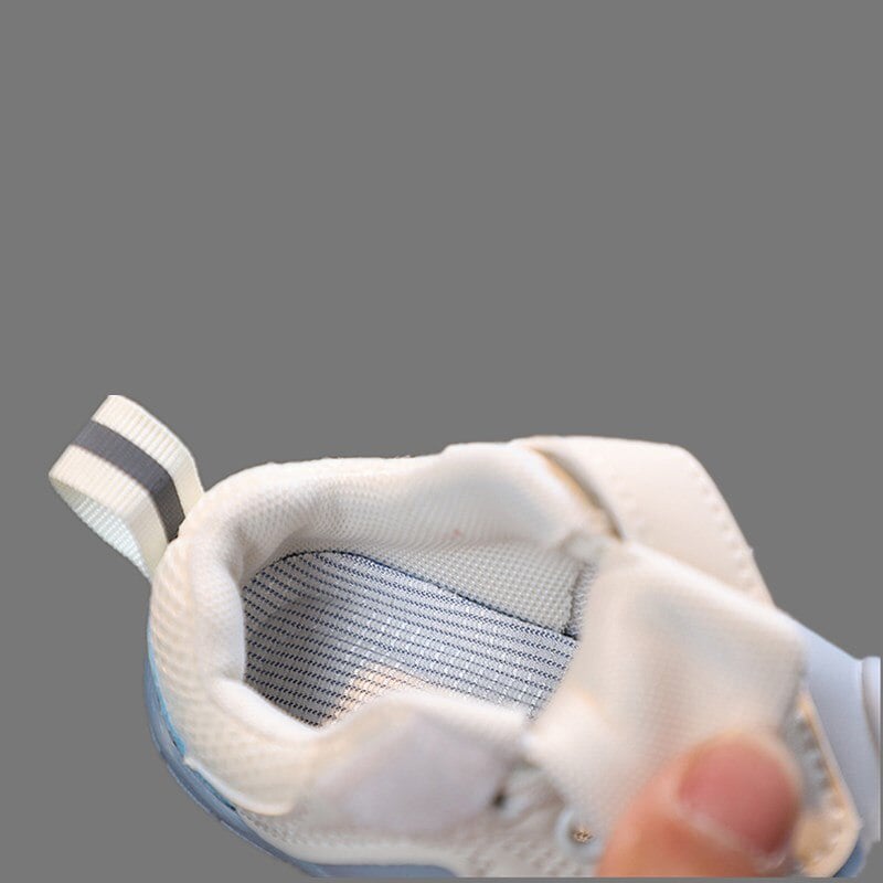 Easy-on infant footwear: comfortable, flexible baby barefoot shoes promoting natural development.