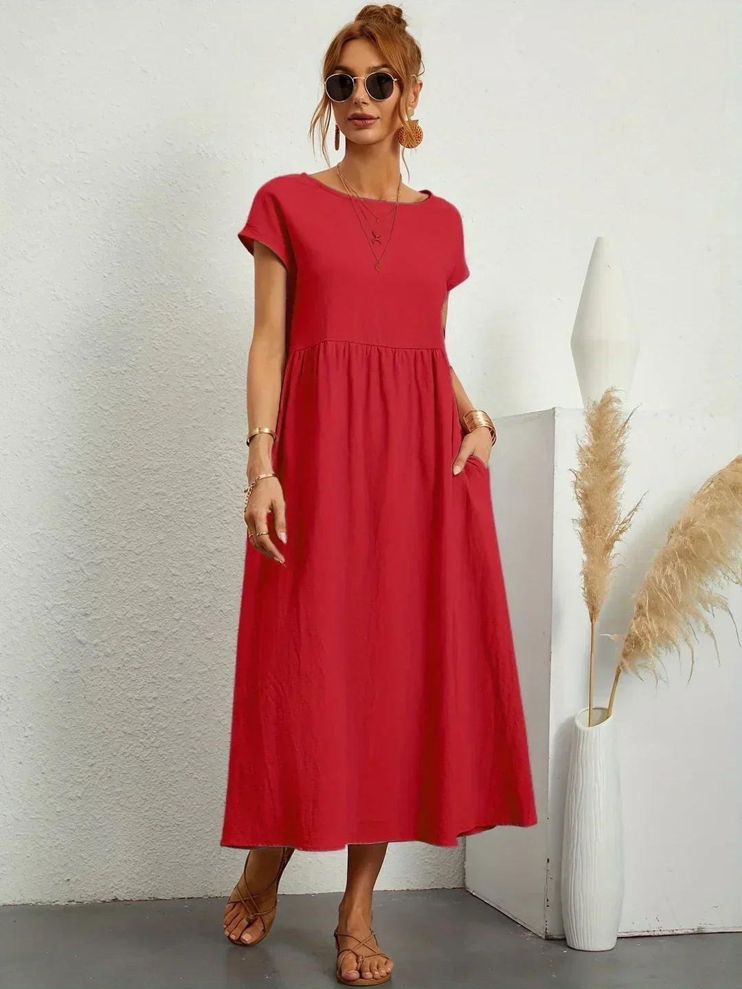 Versatile women's flowy midi dress, comfortable & chic for everyday or special occasions.