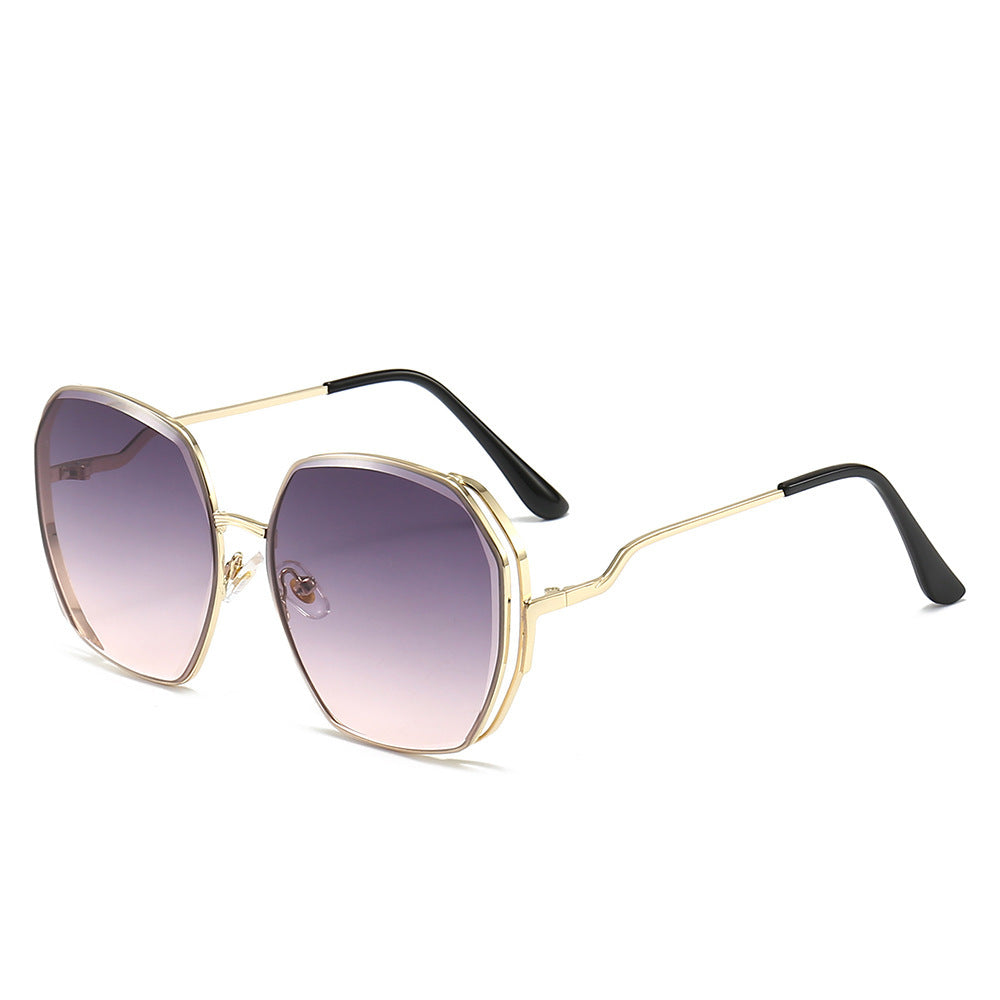 Unisex geometric sunglasses, black frame, offering UV 400 protection, a truly unique fashion statement.