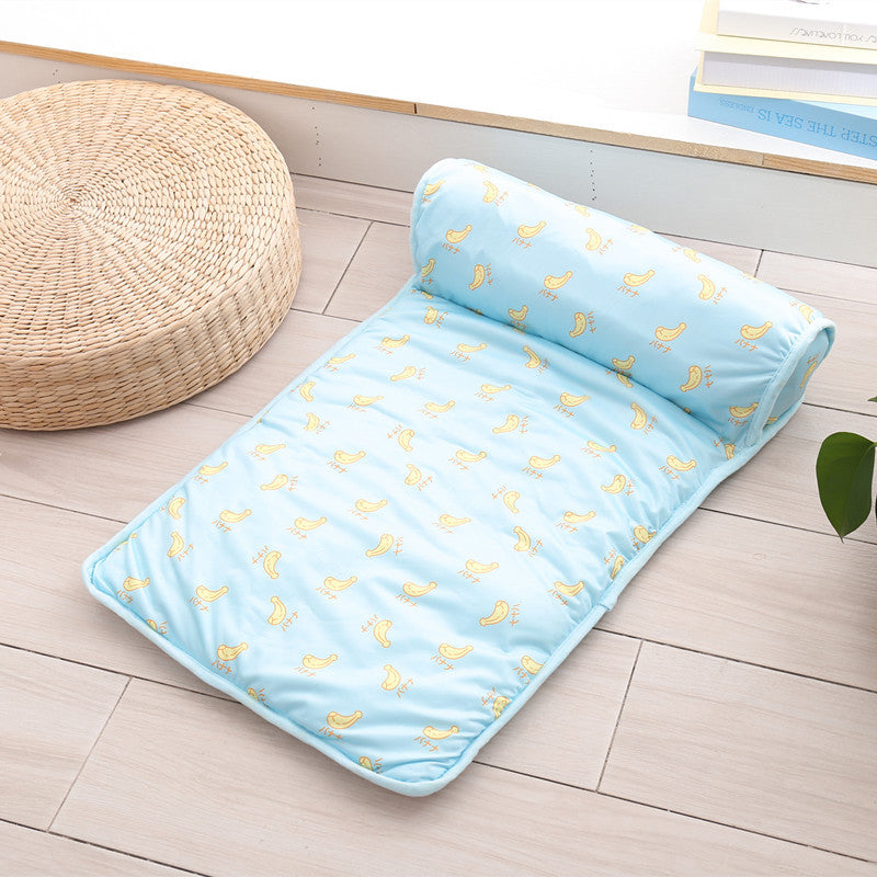 Refreshing ice silk cooling mat, designed for small to medium dogs and cats.