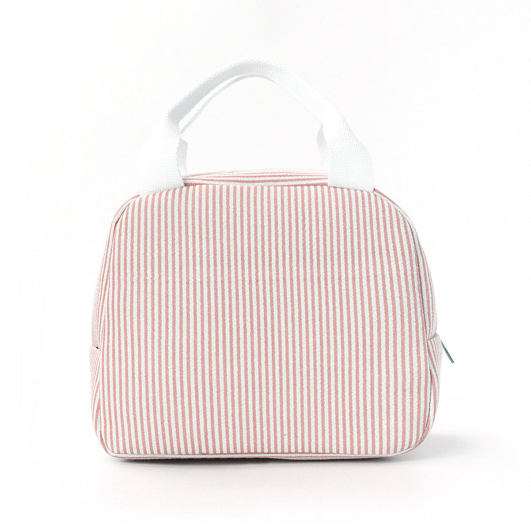 Premium insulated lunch bag to maintain ideal food temperature for a fresh & enjoyable meal experience.
