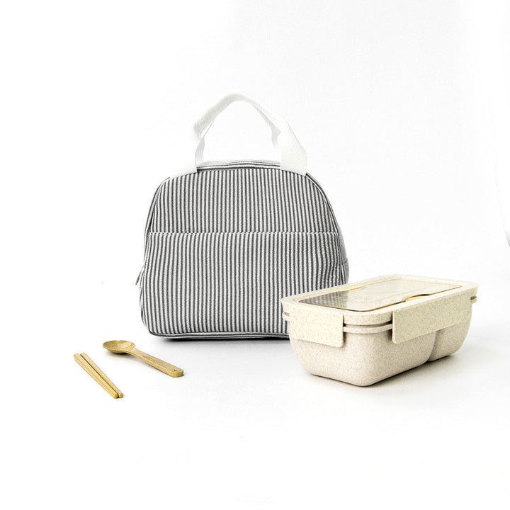 Stylish portable lunch bag with advanced insulation keeps your meals fresh & delicious all day.