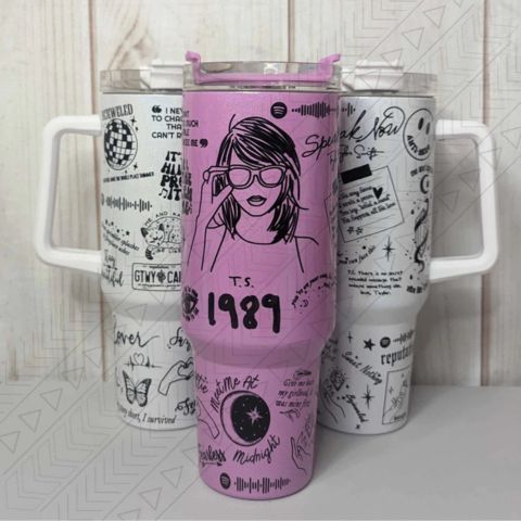 Travel-friendly insulated tumbler with lid, perfect for coffee, tea, or water on the go.