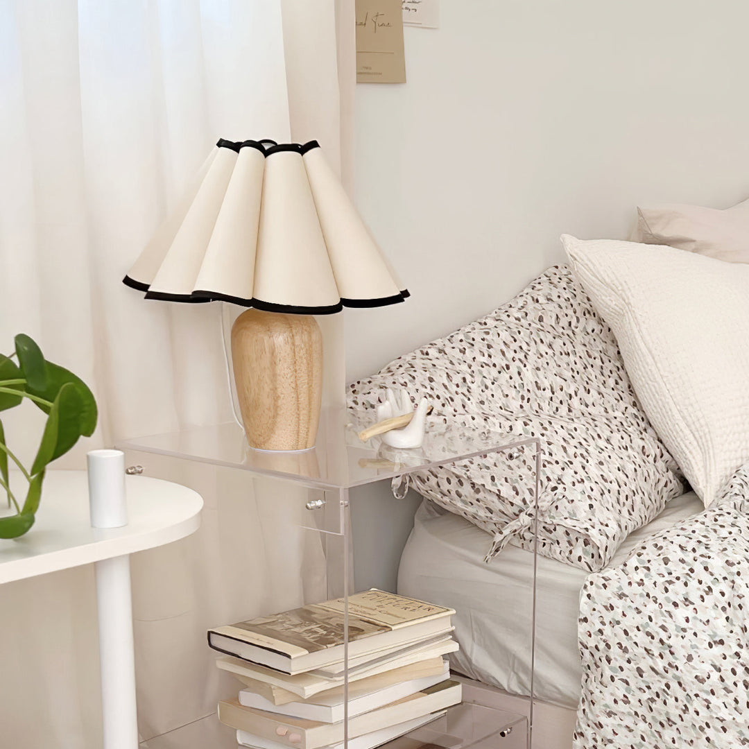 Fluted accent lamp, Kaianas, perfect for creating a cozy vintage atmosphere.