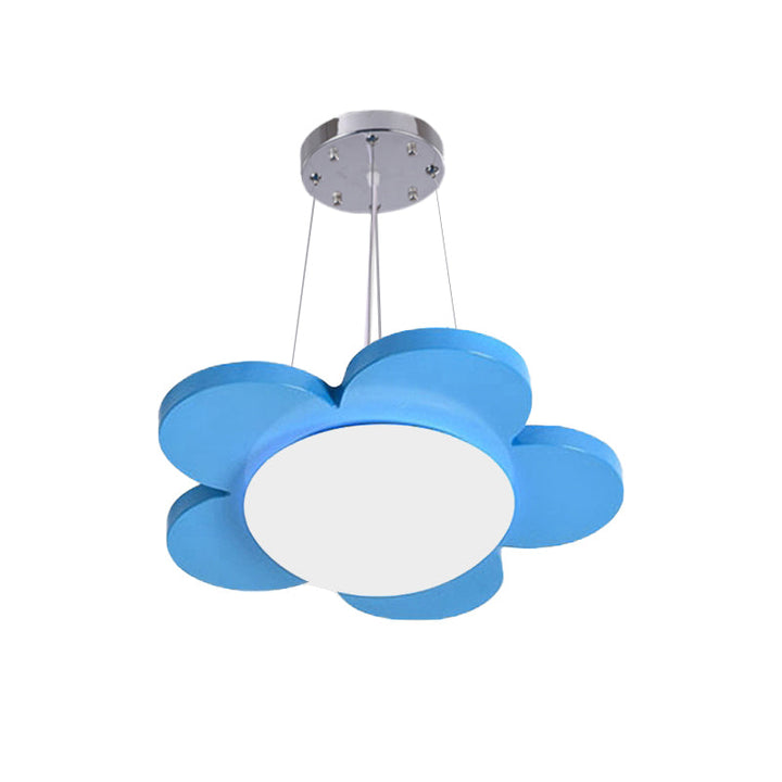 Children's room flower LED ceiling lamp, creates a playful atmosphere.