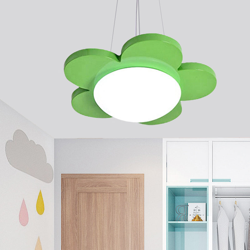Easy-install flower LED ceiling light, vibrant decor for kids' playrooms.