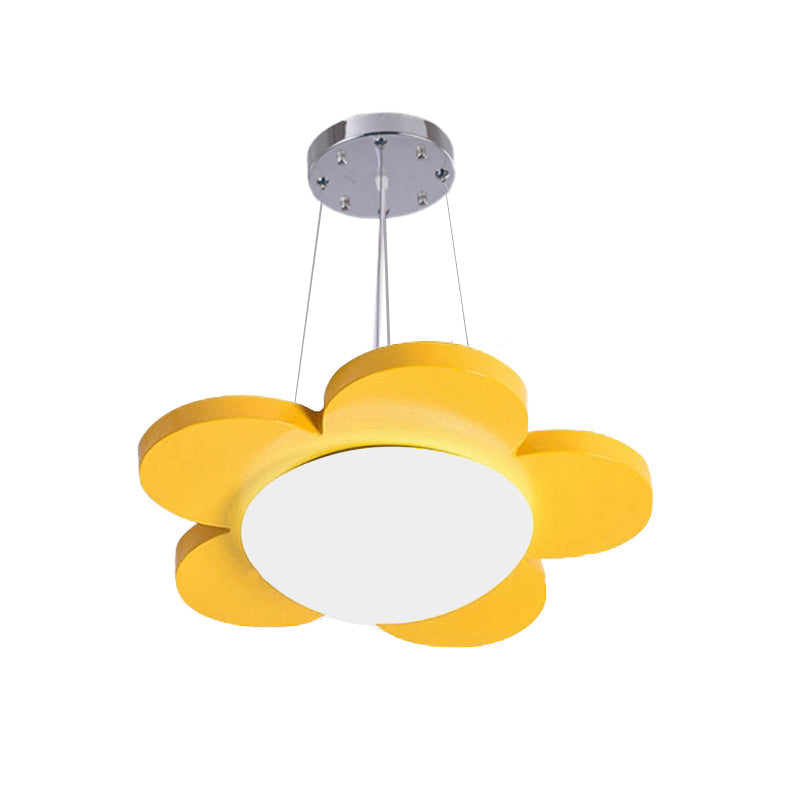 Kids' acrylic flower LED ceiling lamp, whimsical nursery decor.