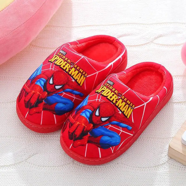Side profile of Spider-Man kids' soft cotton slippers. Warm indoor footwear for autumn/winter.