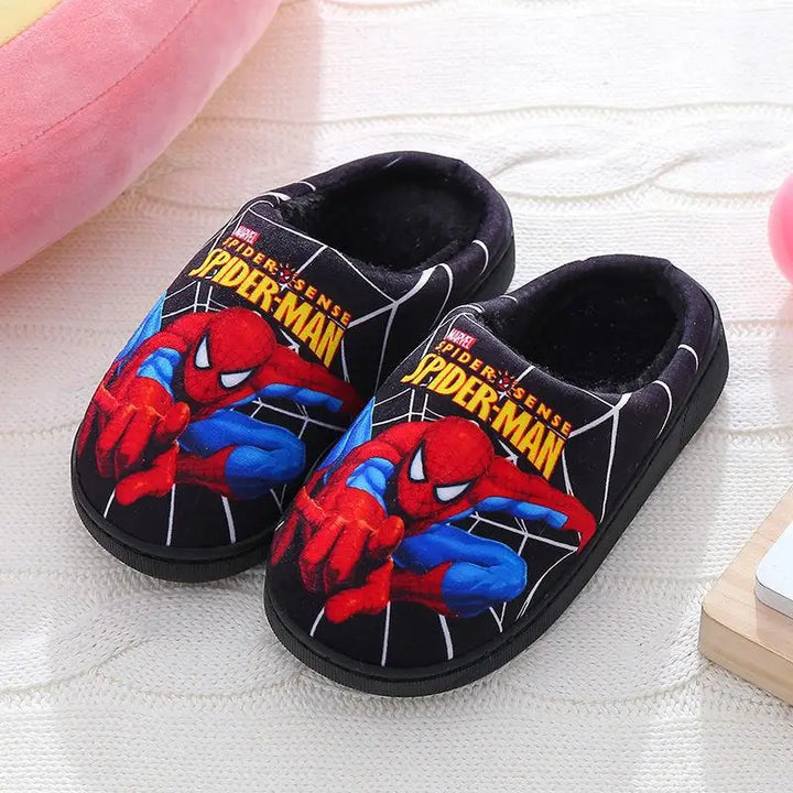 Spider-Man kids' warm indoor slippers, perfect cozy fall & winter footwear for children at home.