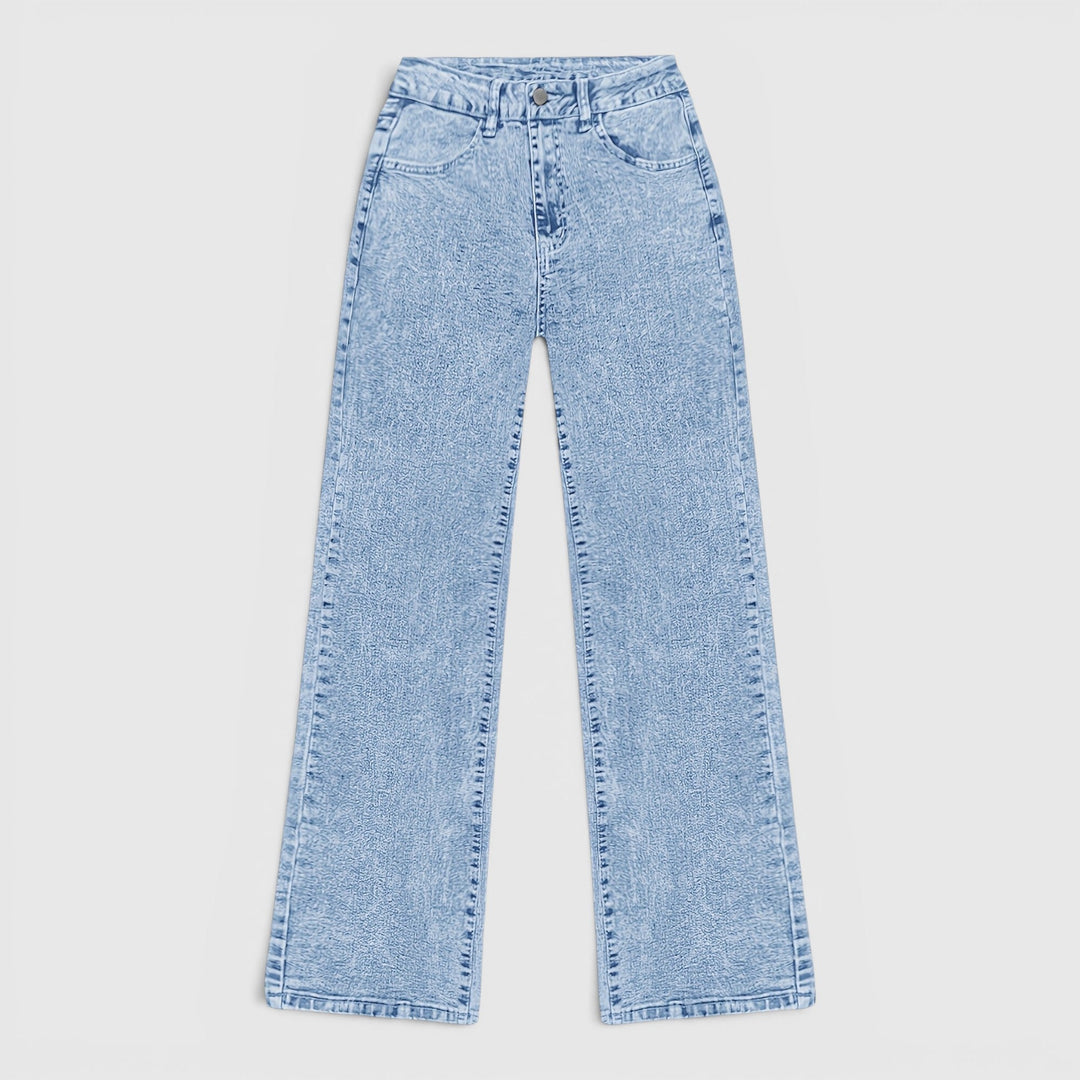 Fashionable light blue women's wide-leg jeans. High-waist oversized fit for comfortable work, travel, and casual wear.
