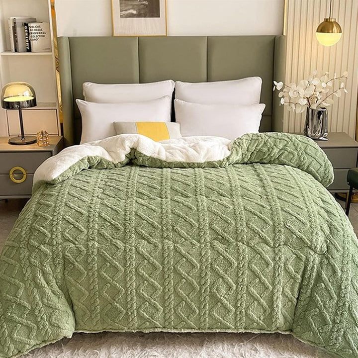 Luxurious super thick winter weighted blanket for ultimate warmth & cozy comfort. Plush lamb cashmere & coral fleece.