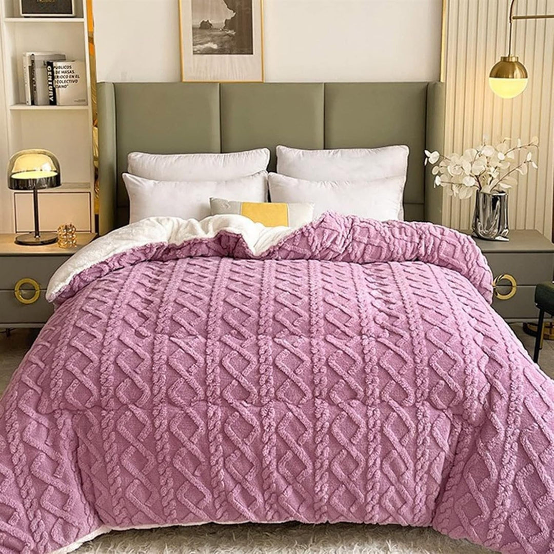 Unisex super thick weighted winter blanket, plush lamb cashmere, anti-pilling coral fleece, machine washable.