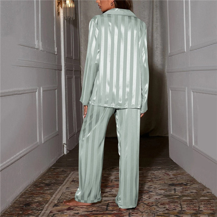 Luxurious women's pajama set, elegant design offering ultimate sleep comfort & style.