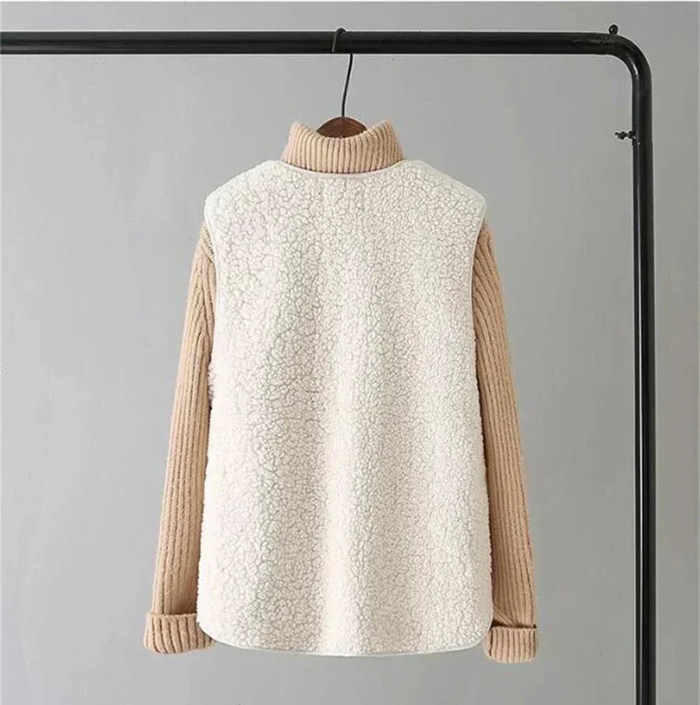 Warm women's fleece layering vest, a stylish gilet perfect for casual outerwear and seasonal comfort.