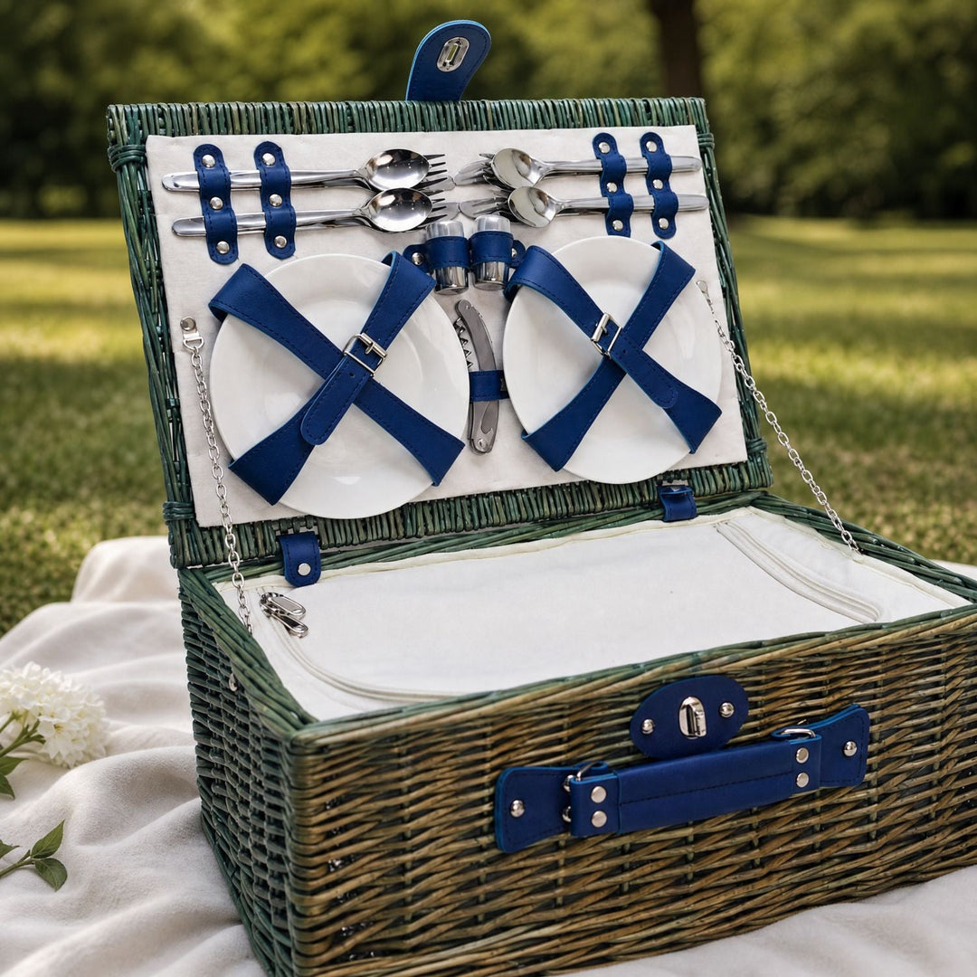 Chic women's outdoor dining basket, equipped with an insulated cooler and a complete crockery & utensil set.