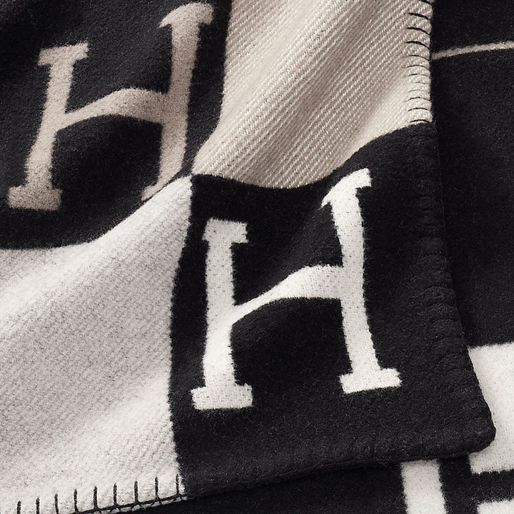 Unisex wool cashmere throw, soft & warm, ideal for bedroom, living room, or as a decorative accent.