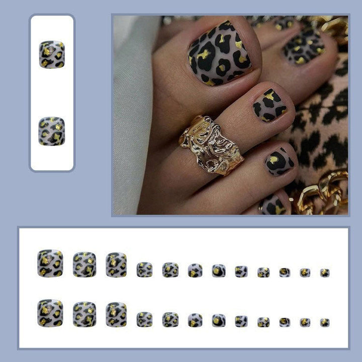 Easy-to-apply matte leopard nail decals. Achieve long-lasting, stylish fashion nails with these beauty accessories.