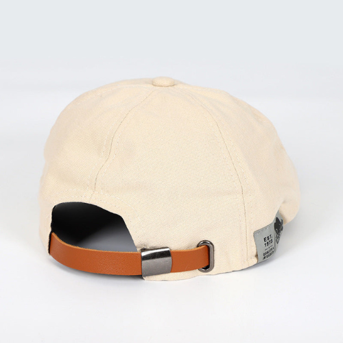 Comfortable & versatile adjustable beret for men, suitable for modern elegant styles. Great for sun protection & daily wear.