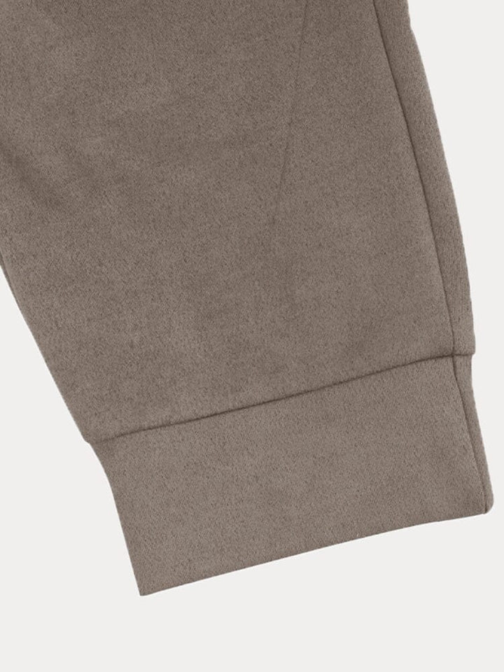 Men's stylish athleisure jogger set, perfect for sports, casual wear, or comfortable lounging.