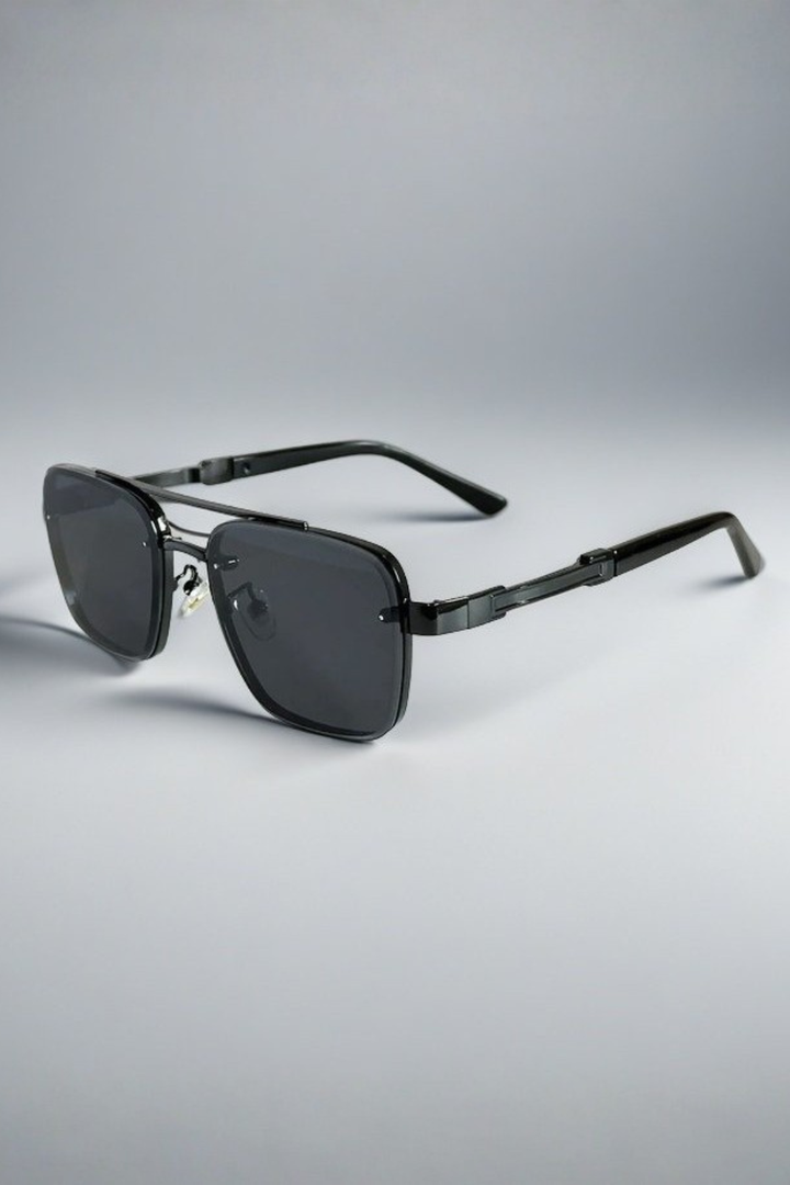 Men's stylish gold frame square aviator sunglasses with gradient lenses for ultimate UV protection.