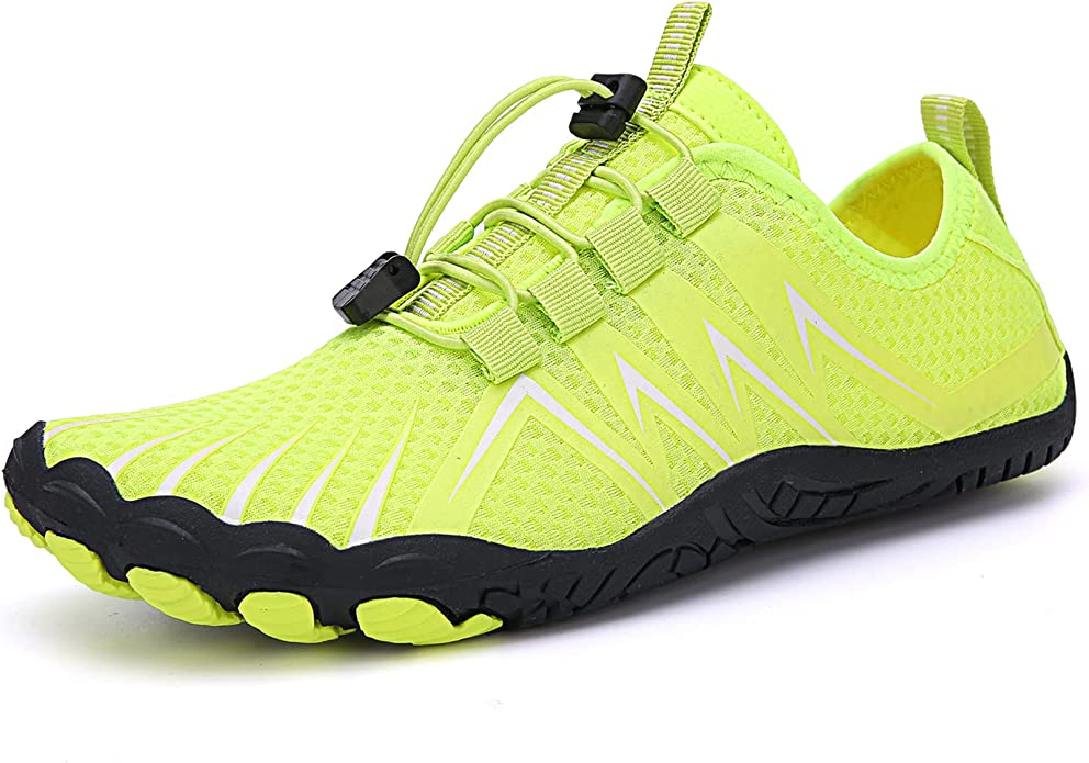 Minimalist men's barefoot shoes, wide fit & flexible, promoting natural movement & ground feel.