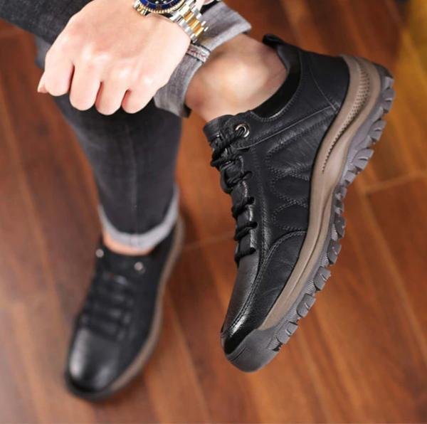 All-weather men's casual shoes with orthopedic arch support for ultimate walking comfort & foot health.