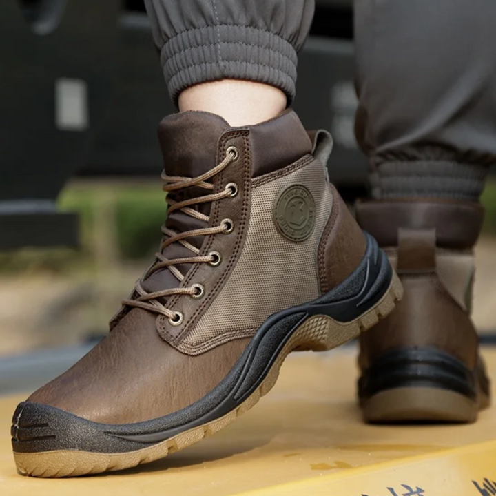 Brown men's steel toe safety boots, designed for work comfort, foot protection, and industrial use.