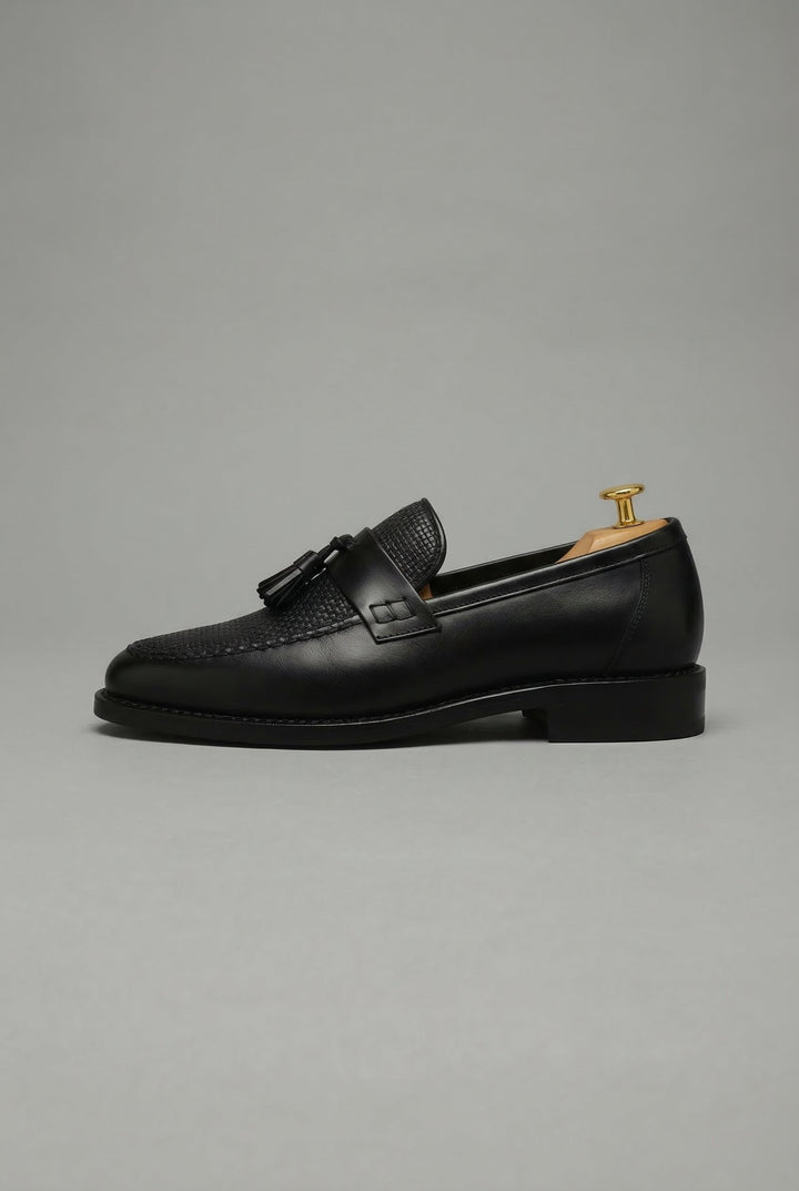 Elegant men's woven design loafers with tassels, ideal for smart casual & dress.