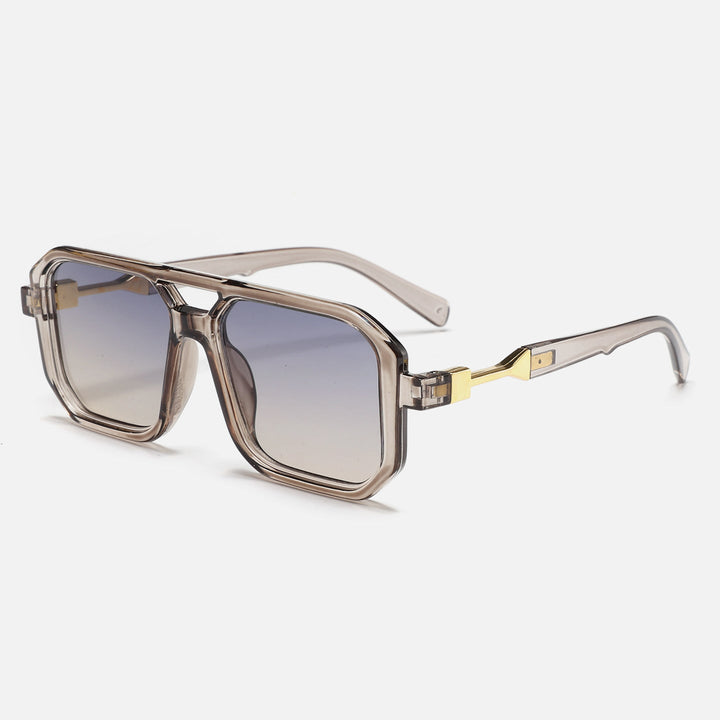 Square frame men's oversized sunglasses, perfect for a bold look and essential UV protection. Modern eyewear.