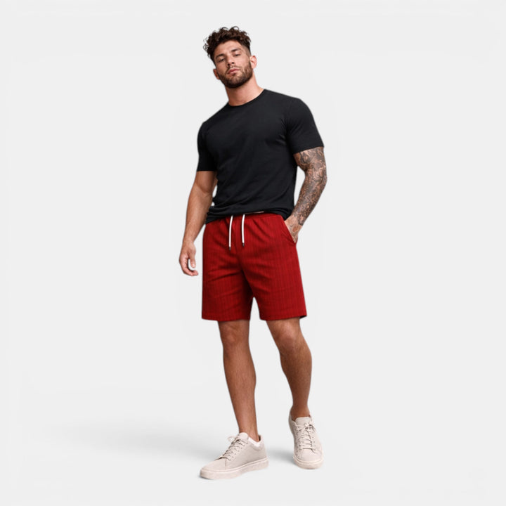 Regular fit men's shorts, breathable, versatile for smart casual & vacation wear.