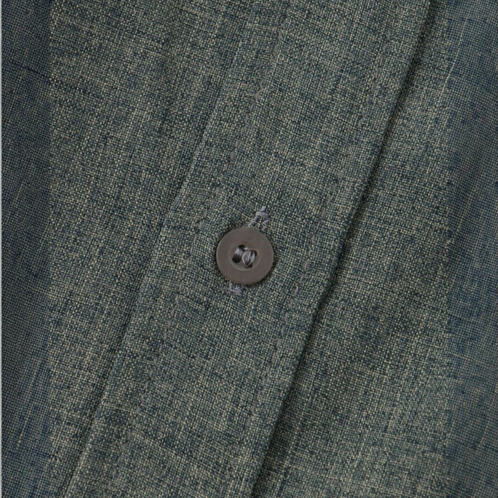 Comfortable men's vacation shirt, relaxed fit, mandarin collar, travel-ready.