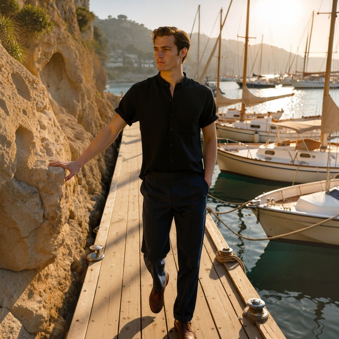 Casual men's shirt: breathable fabric, relaxed fit, perfect for summer.